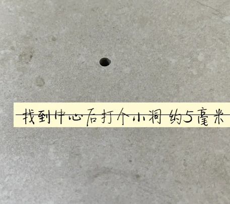 绥芬河瓷砖空鼓维修公司专业解答在瓷砖铺贴过程中，如果砂料搅拌不均匀，将会带来以下问题